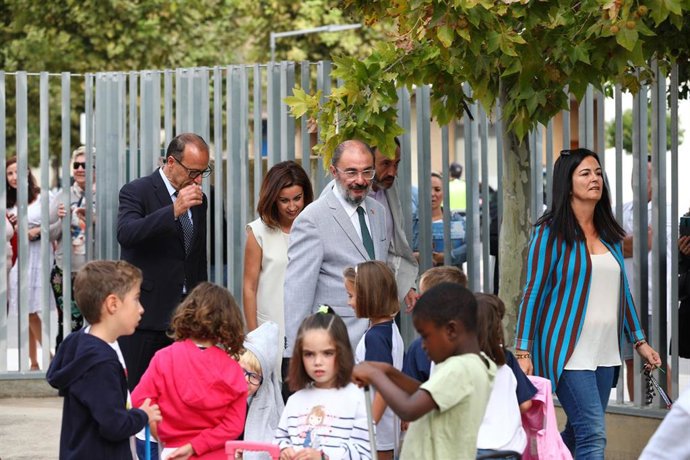 Javier Lambán ha inaugurado el curso en el CEIP Cervantes de Ejea.