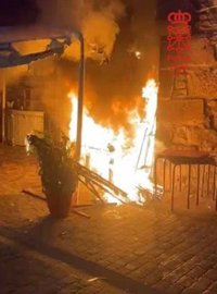 Investigan a un hombre como presunto autor de un incendio que afectó a dos bares y un inmueble en Bera