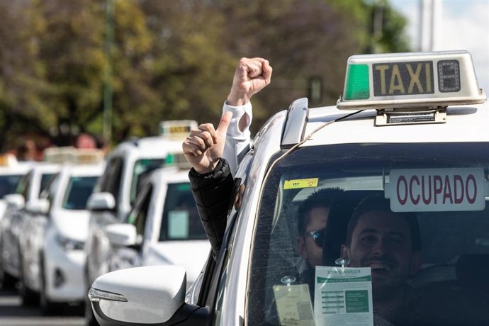 Archivo - Imagen de recurso de protestas de taxistas en Madrid.
