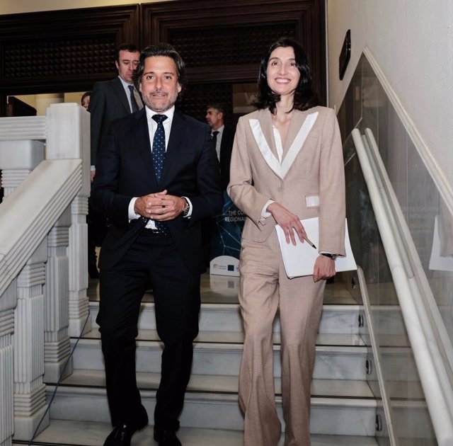 El presidente del Parlamento de Canarias, Gustavo Matos, junto a la ministra de Justicia, Pilar Llop