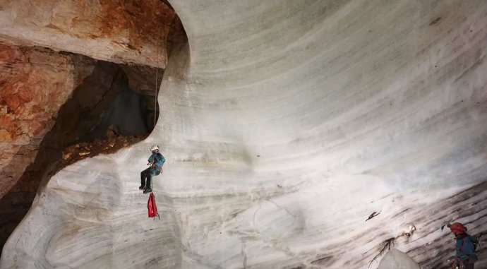 Cueva de hielo incluida en el estudio