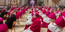 07 March 2022, Bavaria, Bad Staffelstein: Bishops attend the opening service of the Spring Plenary Assembly of the German Bishops' Conference at the Basilica of Vierzehnheiligen. Photo: Nicolas Armer/dpa