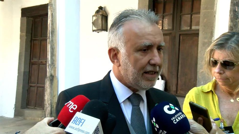 Torres ve "ideal" que La Palma acoja la inauguración del curso escolar