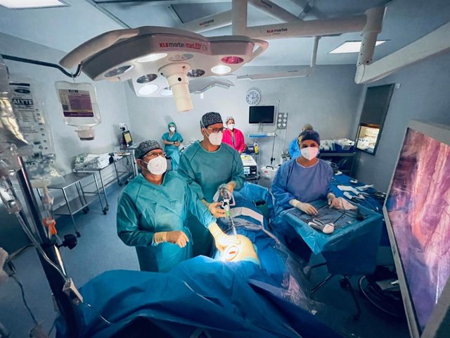 Quirófano con el nuevo equipamiento.