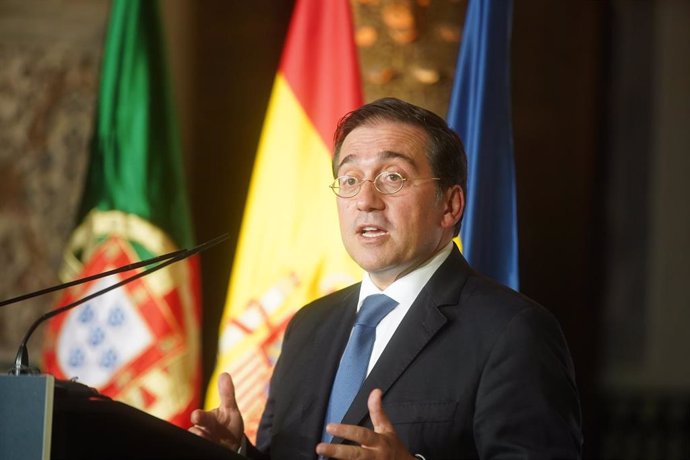 Rueda de prensa del ministro de Asuntos Exteriores, Unión Europea y Cooperación, José Manuel Albares, a 08 de septiembre del 2022 en el Alcázar de Sevilla (Andalucía, España)