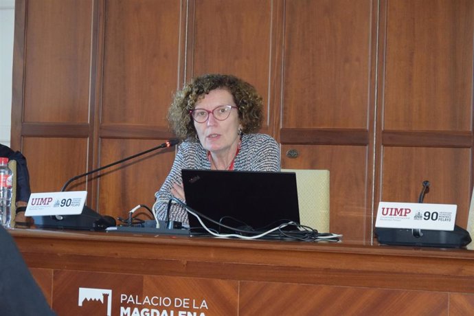La directora del Laboratorio Antidopaje de Cataluña, Rosa Ventura, en su participación en los Cursos de Verano de la UIMP de 2022.