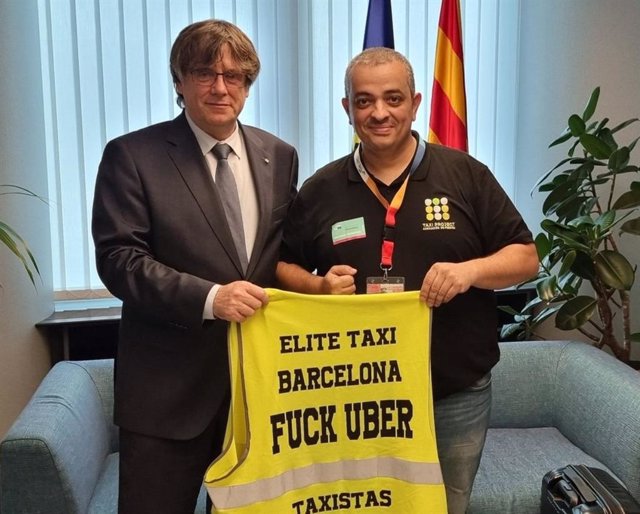 El expresidente de la Generalitat Carles Puigdemont y el portavoz de Élite Taxi, Tito Álvarez, este jueves en Bélgica