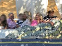 Los Jurado, relegados a un segundo plano en la procesión de la Virgen de Regla además de tener sonadas ausencias