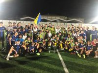 Francisco Reyes entrega la VIII Copa Presidente Diputación de Fútbol al CD Navas