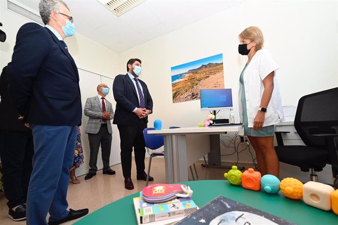 Inauguración del nuevo Centro de Salud Mental La Seda, en Murcia