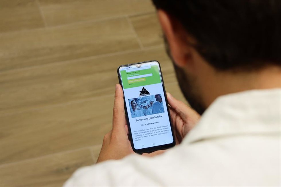 La nueva página presenta la oferta global de la compañía y pretende atraer talento para los diferentes proyectos profesionales en marcha