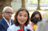 Reyes Maroto advierte de que un precio fijo de la cesta básica no debe perjudicar al pequeño comercio