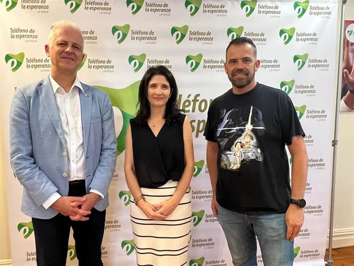 El alcalde de Logroño destaca el trabajo y servicio que presta el Teléfono de la Esperanza con voluntarios y especialistas los 365 días del año