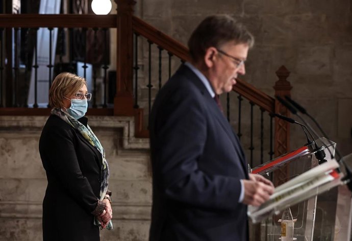 Archivo - La consellera de Salut, Ana Barceló, durante la rueda de prensa del president de la Generalitat, después de la reunión de la Mesa Interdepartamental para la Prevención y Actuación ante la covid-19, en el Palau de la Generalitat de Valencia, a 