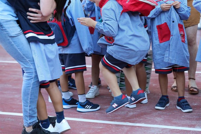 Un grupo de niños en un colegio en una imagen de archivo.
