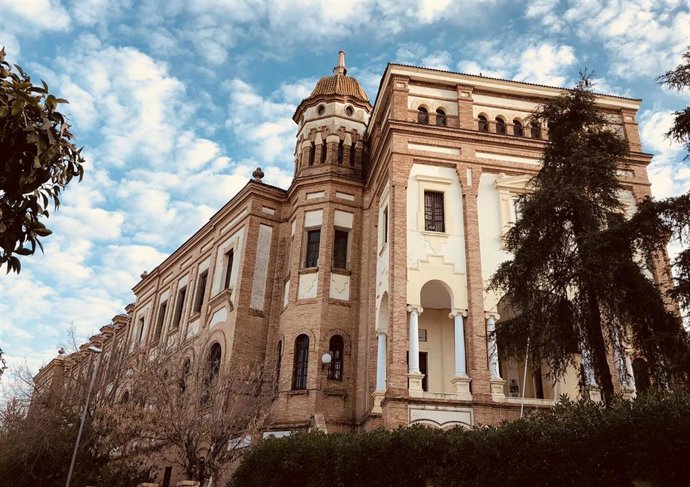 Archivo - Imagen de la fachada del centro educativo. Archivo. 