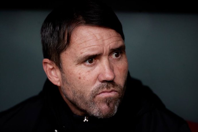 Archivo - Eduardo Coudet Head coach of RC Celta de Vigo looks on during the Spanish league match of La Liga between, Athletic Club and Celta de Vigo at San Mames on April 17, 2022, in Bilbao, Spain.