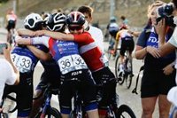 Grace Brown se lleva la tercera etapa de la Cerazitit Challenge