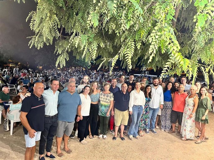 El PP de Marratxí congrega a 500 vecinos del municipio en una 'pamboliada' solidaria