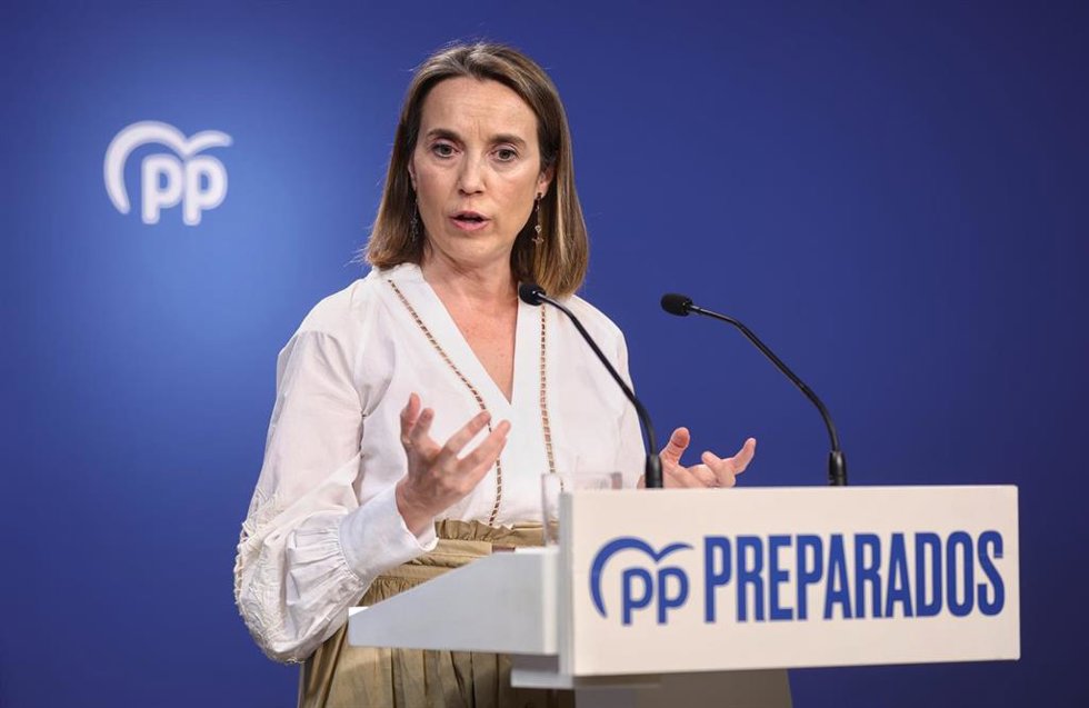 Archivo - La secretaria general del PP y portavoz del GPP en el Congreso, Cuca Gamarra, interviene en una rueda de prensa tras la reunión del Comité de Dirección, en la sede nacional del PP, a 6 de junio de 2022, en Madrid (España).