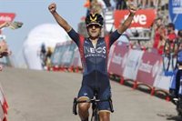 Carapaz reina en Navacerrada y Evenepoel se adjudica La Vuelta