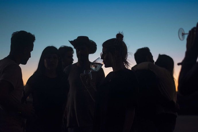 Archivo - Vuelven 'Los Atardeceres en López de Haro' para disfrutar de la puesta de sol a la riojana: vino, música y gastronomía