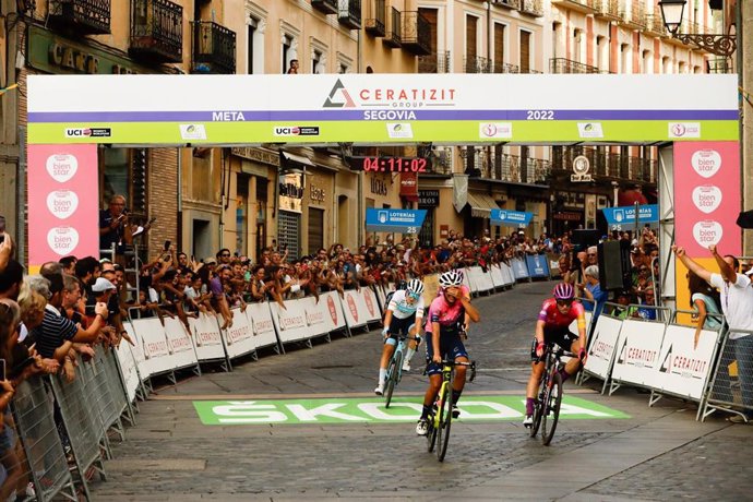 La italiana Silvia Persico (Valcar) se impone en la cuarta etapa de la Ceratizit Challenge.