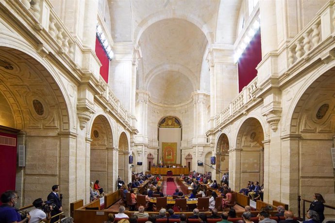 Archivo - Sala de Pleno de la sesión constitutiva del Parlamento andaluz de la XII Legislatura en el Parlamento de Andalucía, a 14 de julio de 2022 en Sevilla (Andalucía, España) (Foto de archivo).