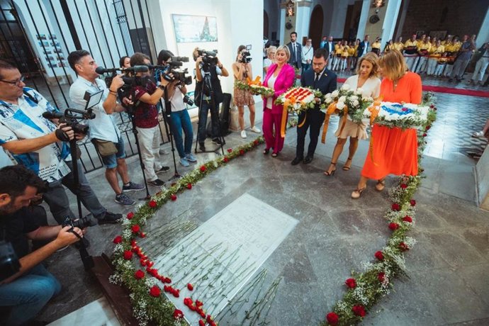 La vicepresidenta del Parlament en funcions de presidenta, Alba Vergés; el president de la Generalitat, Pere Aragons; la ministra de Transports, Raquel Sánchez i l'alcaldessa de Sant Boi, Llusa Moret, en l'homenatge a Rafael Casanova