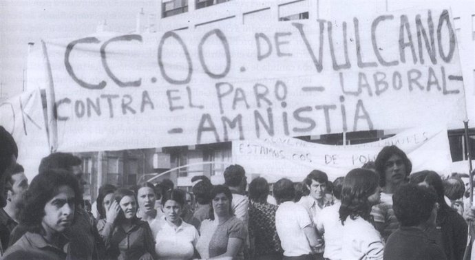 Imagen publicada en el libro 'A forza da Palabra', editado por la unión comarcal de CC.OO.-Vigo, y que contiene fotos del archivo del sindicato, así como de Benito Ordóñez, y Guillermo Cameselle.