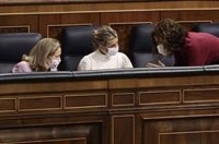 Los nuevos impuestos a banca y grandes energéticas afrontan su primer examen en el Congreso