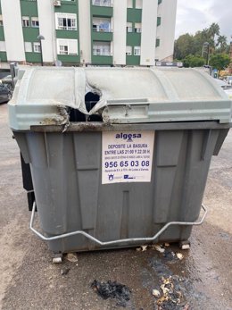 Contenedor quemado en Algeciras