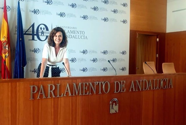 Archivo - La parlamentaria de Por Andalucía Esperanza Gómez, en una foto de archivo.