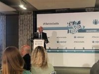 De Guindos ve un error una fiscalidad expansiva y asegura más subidas de tipos