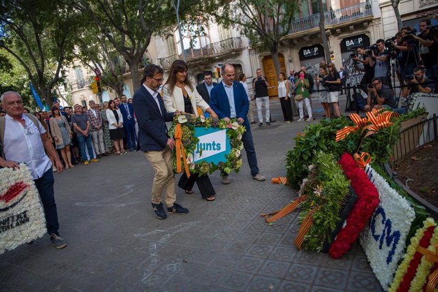 (I-D) El portavoz de Junts, Josep Rius; La presidenta de Junts y expresidenta del Parlament de Catalunya, Laura Borràs, y el secretario general de Junts, Jordi Turull, en una foto de archivo