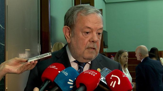 Archivo - El consejero de Economía y Hacienda del Gobierno Vasco, Pedro Azpiazu.