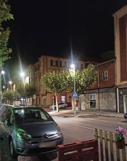 Paso de peatones iluminado en León.