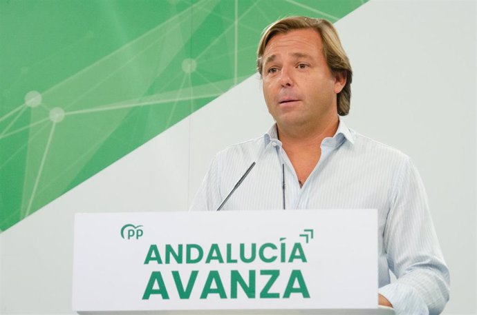 El secretario general del PP-A, Antonio Repullo, este lunes en rueda de prensa.