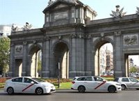 La Comunidad ultima el reglamento de taxis: se les permitirá circular las 24H y los usuarios podrán reservar plaza única