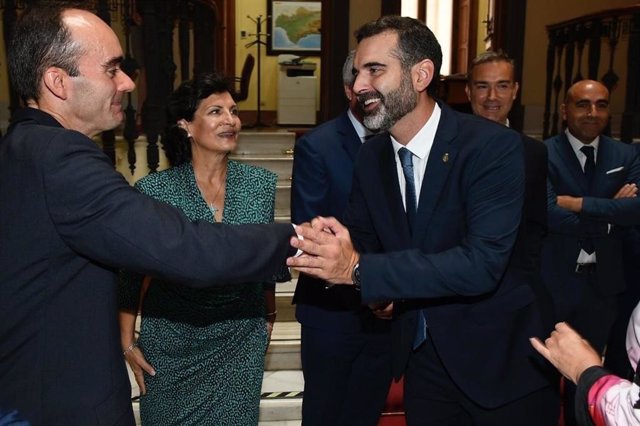 Fernández-Pacheco en el acto de toma de posesión de los nuevos delegados territoriales de la Junta en Almería