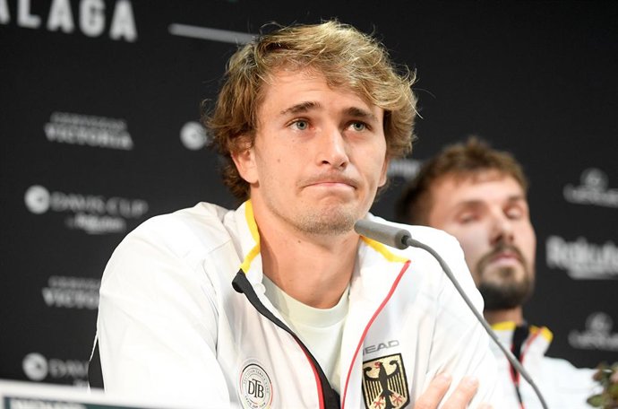 12 September 2022, Hamburg: German tennis player Alexander Zverev reacts during a press conference of the German team before the first match against France as part of the Davis Cup Tennis Tournament. Photo: Michael Schwartz/dpa
