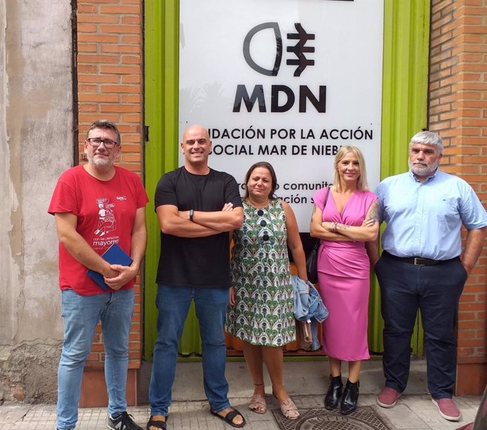 El secretario general de la Agrupación Socialista de Gijón, José Ramón García, visita la Fundación por la acción social 'Mar de Niebla'