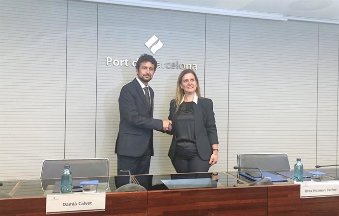 El president del Port de Barcelona, Dami Calvet, i la presidenta de la junta directiva del Port d'Ashdod, Orna Hozman Bechor