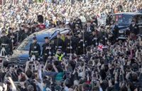 Reino Unido insta a los invitados al funeral de Isabel II a evitar el avión privado