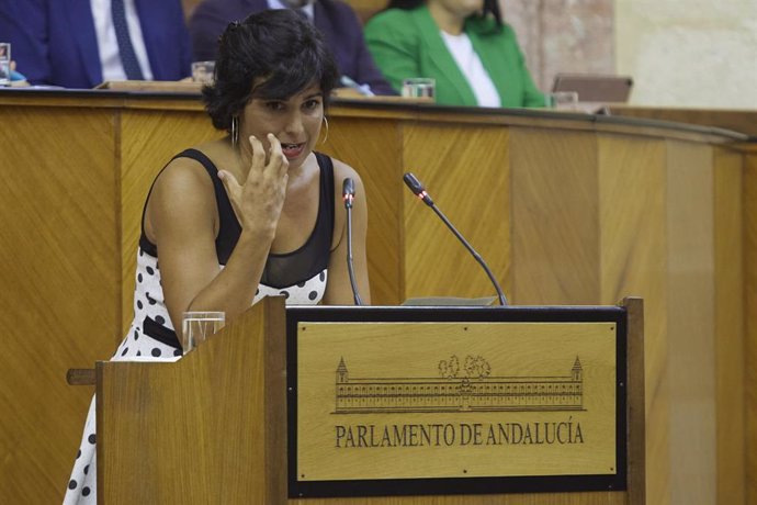 Archivo - La portavoz del grupo parlamentario Mixto-Adelante Andalucía, Teresa Rodríguez, en una foto de archivo en el Parlamento andaluz.