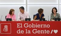 El PSOE alerta de que Feijóo quiere derogar una docena de leyes aprobadas por el PSOE, incluido el matrimonio homosexual
