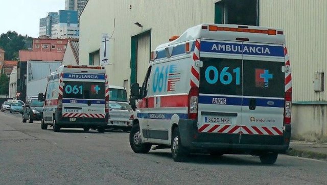 Archivo - Ambulancias