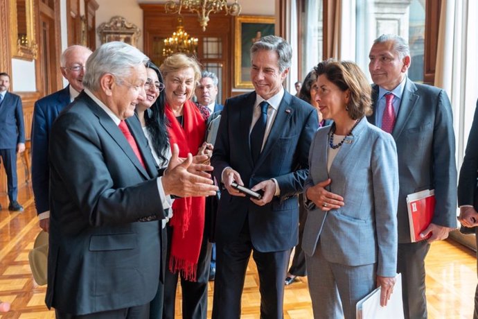 El presidente de México, Andrés Manuel López Obrador, y el secretario de Estado estadounidense, Antony Blinken