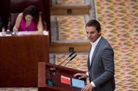 PSOE propone comedor escolar y transporte gratis, colegios abiertos once meses y bono de 100 euros para el alquiler