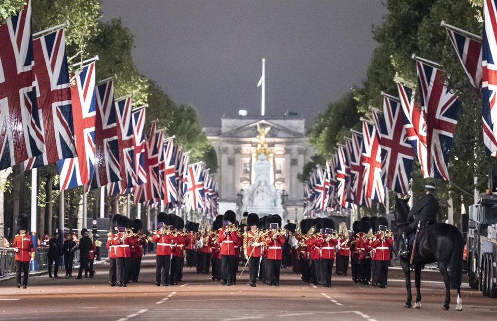 Simulacro del cortejo fúnebre que acompañará el féretro de Isabel II en Londres